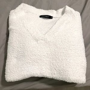 Amazons Merokeety sweater, white and fuzzy good for winter and size small